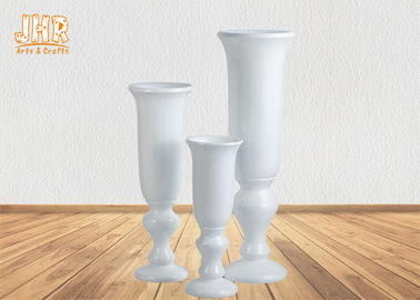 Баки крытой сияющей белой формы чашки ваз пола плантаторов стеклоткани большие
