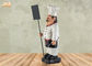 Фигурине шеф-повара Полыресин декоративной жирной статуи шеф-повара французский с деревянными досками